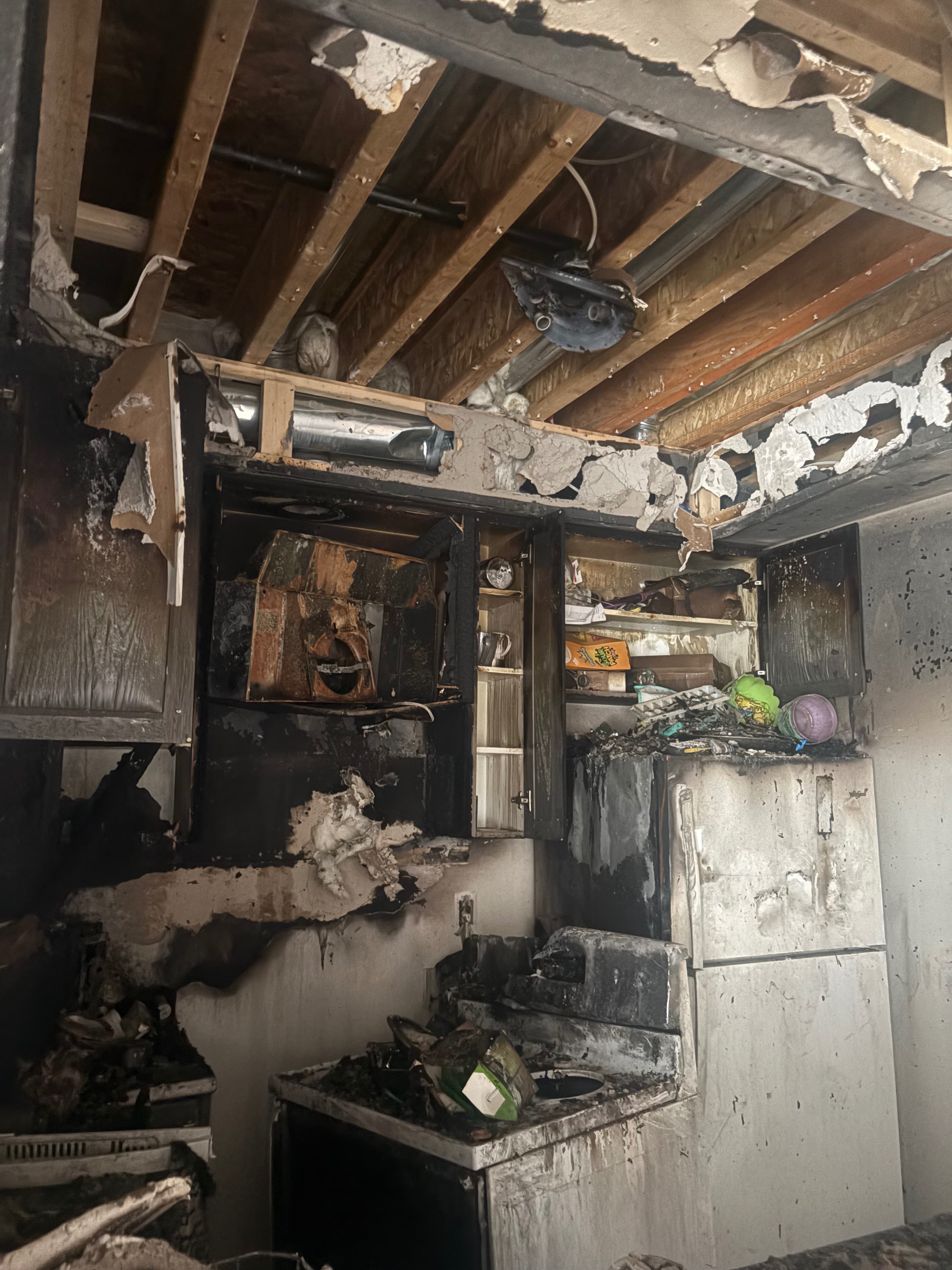 Please help my sister and kids rebuild after the fire campaign photo, 4 of 7