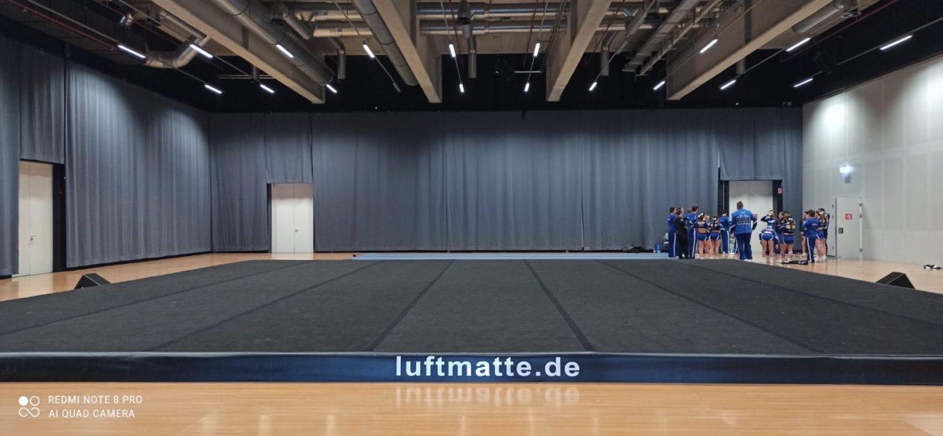 Eine großartige Chance für die Rebels - eine Luftmatte campaign photo, 2 of 4