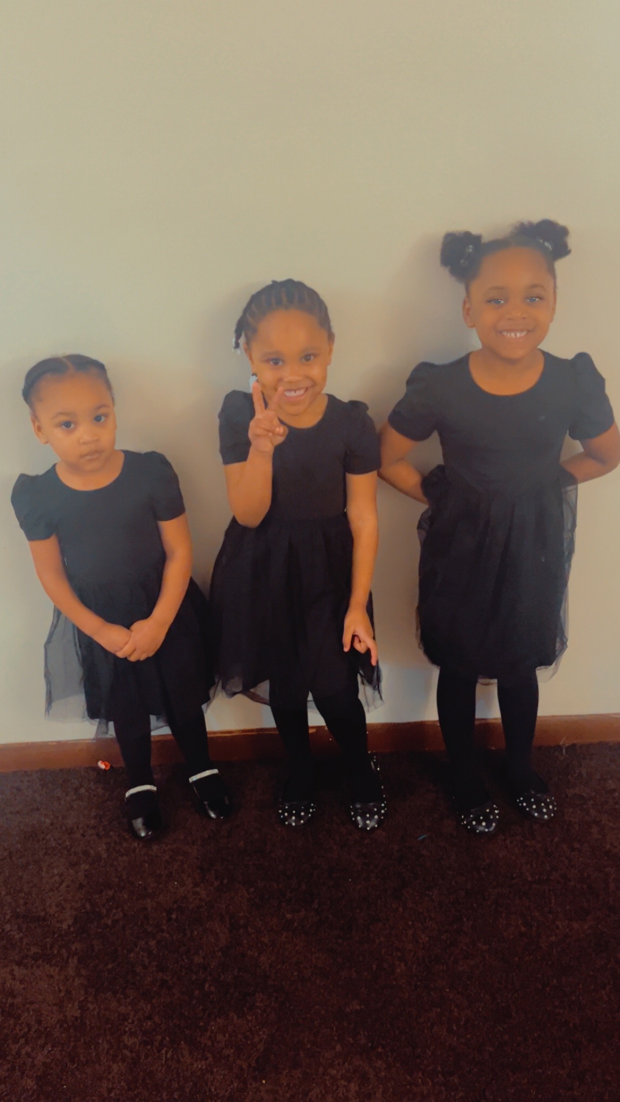 Support Shakeeler Johnson's Family in Crisis campaign photo, 5 of 7