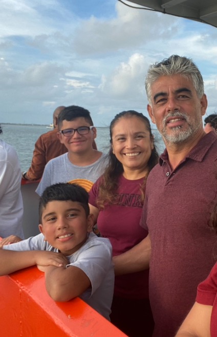 Ayude a reunir a nuestra familia - Help reunite our family. campaign photo, 7 of 7