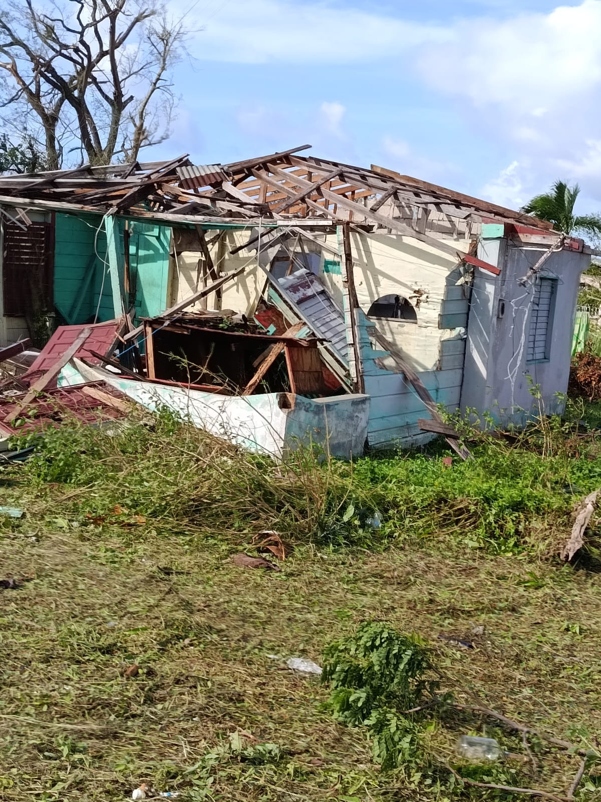 Isaacs & Williams Family Relief: Hurricane Melissa campaign photo, 4 of 8