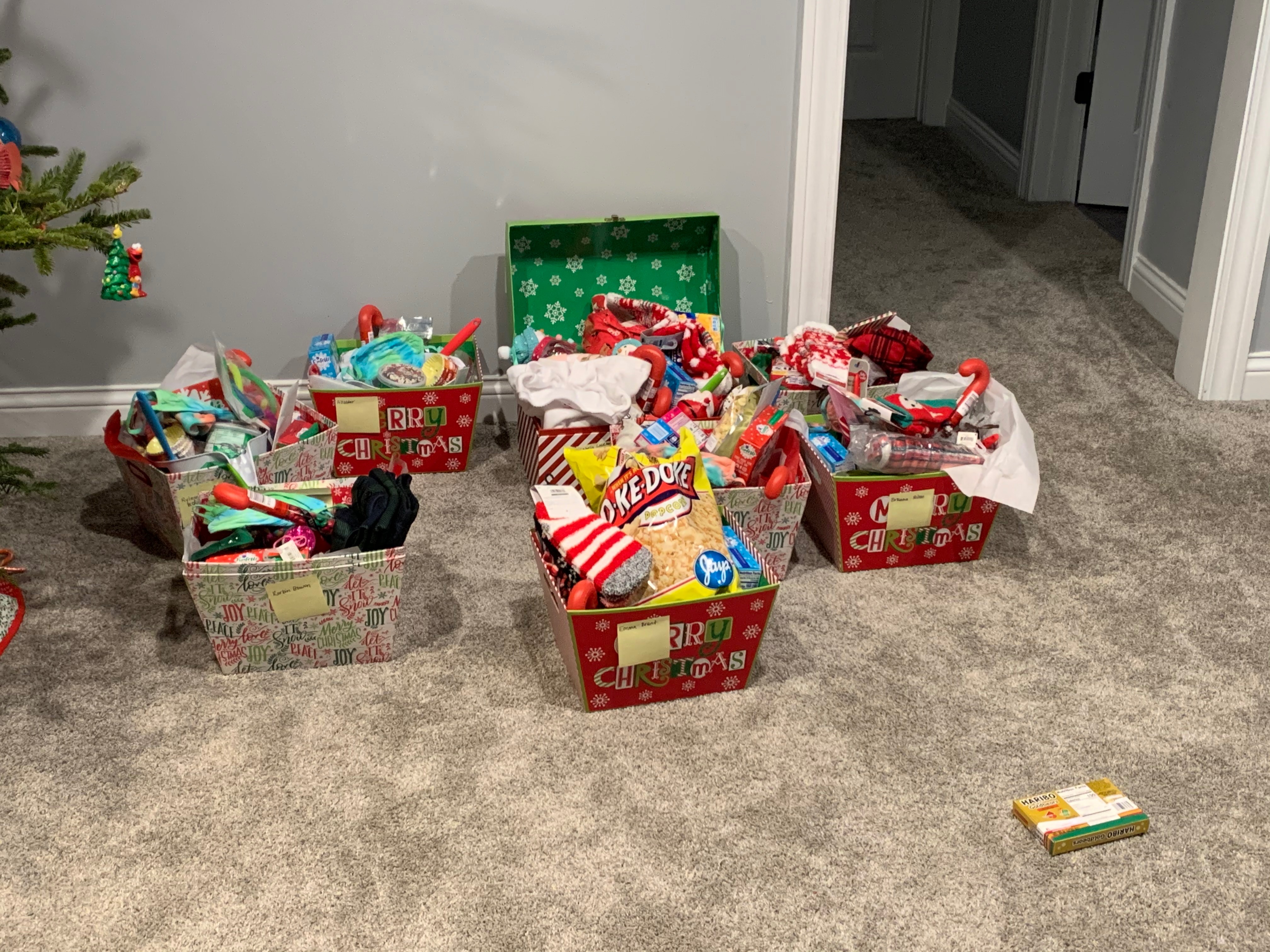 Help Amanda Lucas Spread Holiday Joy campaign photo, 4 of 7