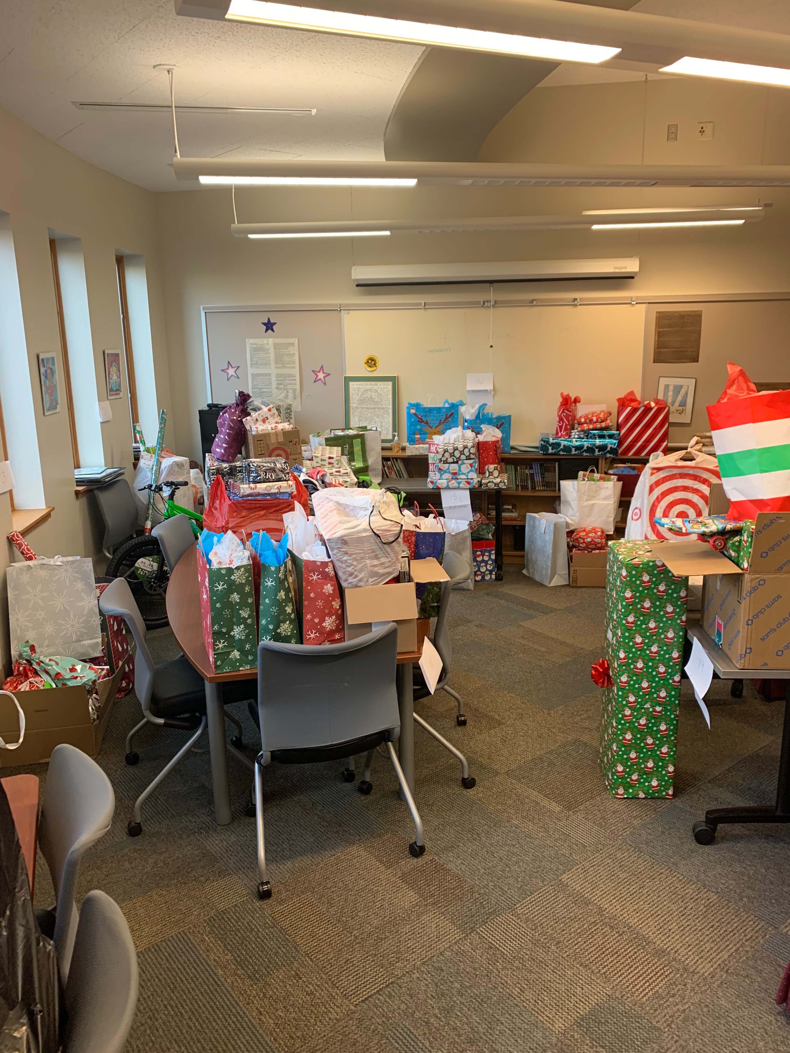 Help Amanda Lucas Spread Holiday Joy campaign photo, 6 of 7