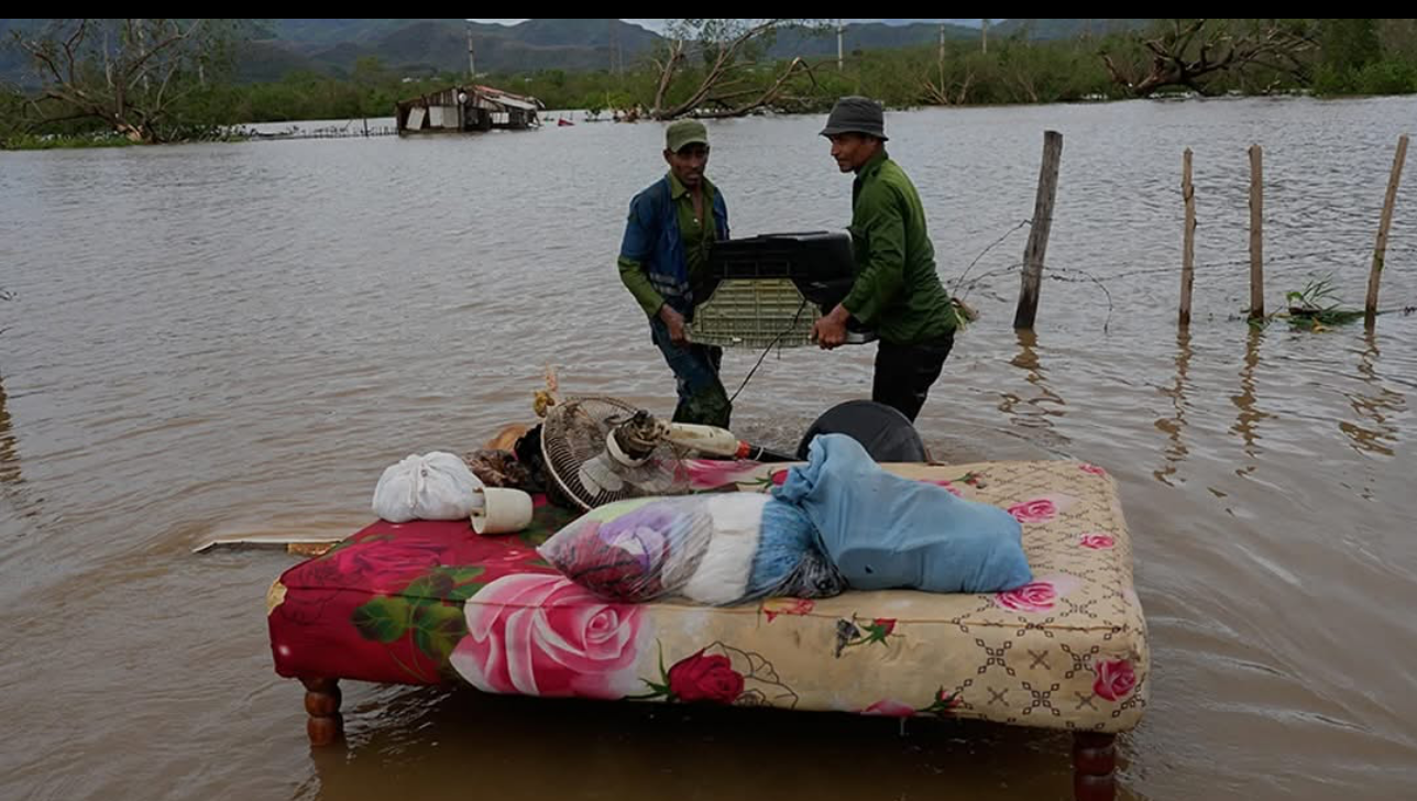 Am trying to raised funds up to help my community photo