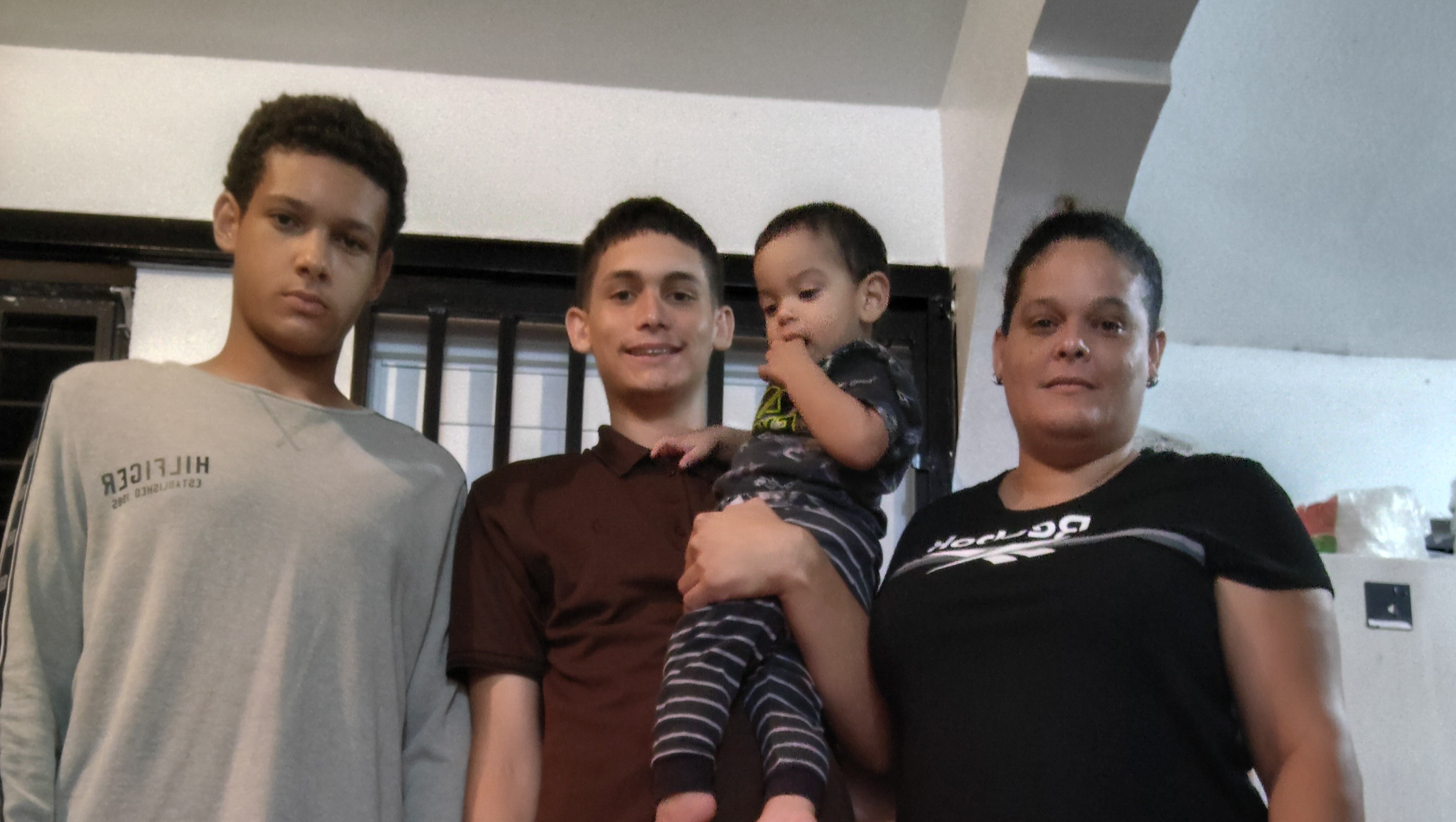 Ayudar A Familia photo