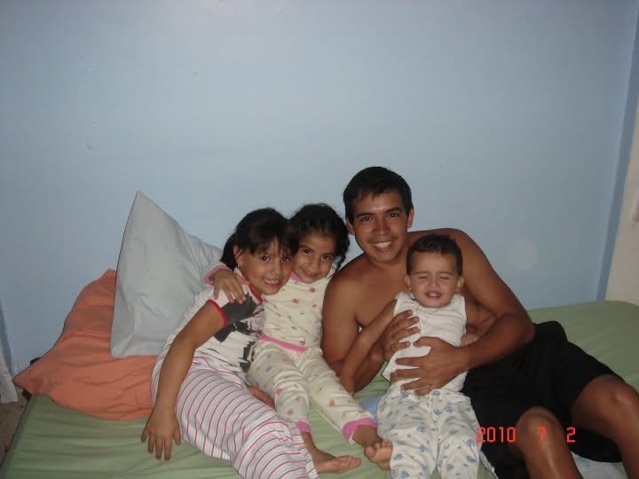 Help Frank May Rosales Beat Lymphatic Cancer campaign photo, 6 of 7
