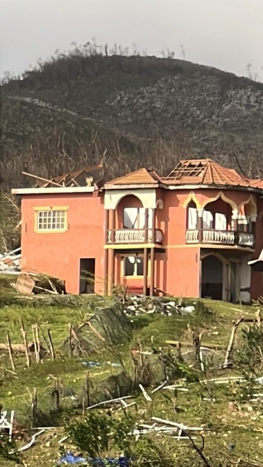 Ashton hurricane relief campaign photo, 5 of 6