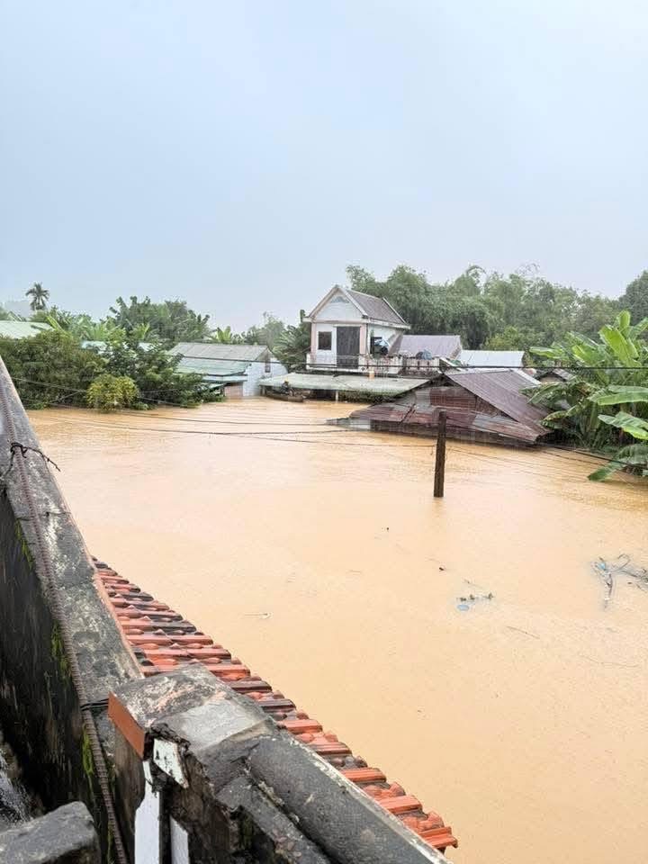 Help Family in Da Nang from Flood Disasters campaign photo, 2 of 7