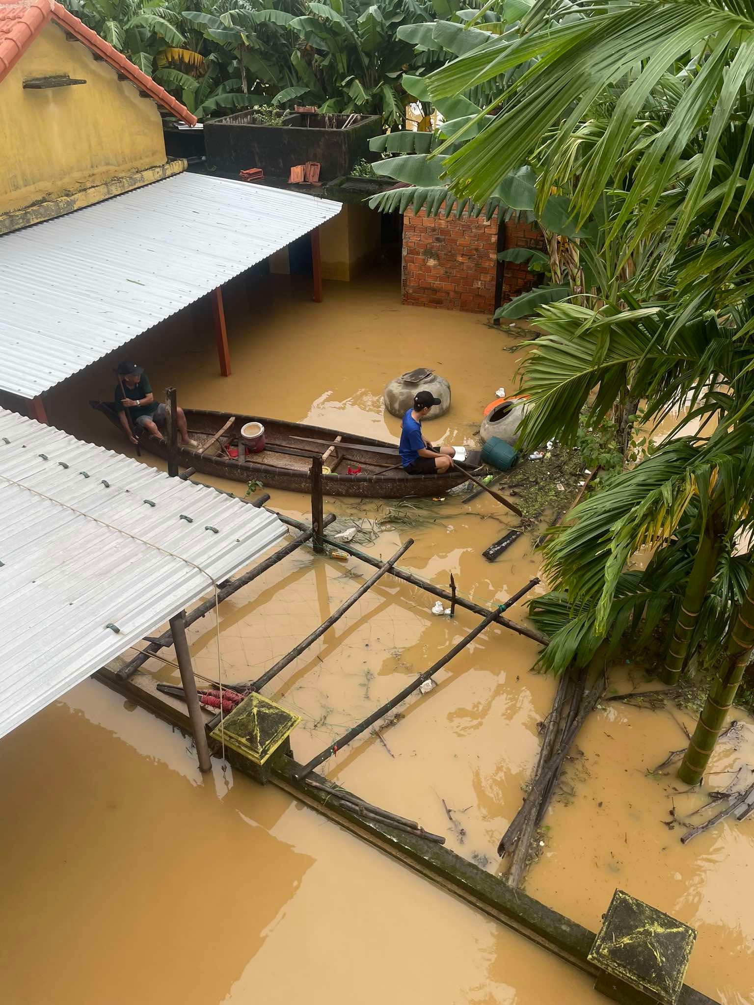 Help Family in Da Nang from Flood Disasters campaign photo, 5 of 7