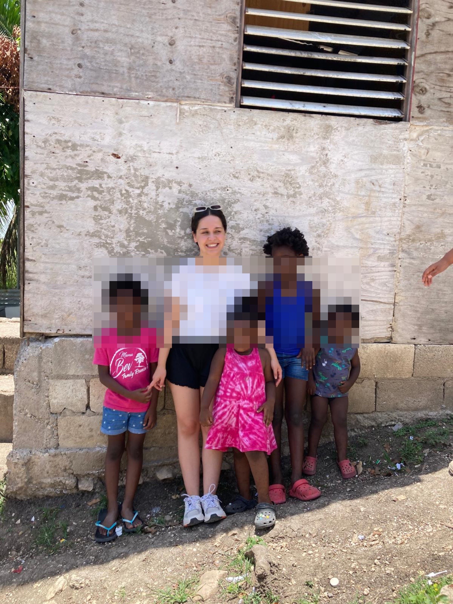 Hilfe für Mutter mit vier Kindern in Jamaika nach Hurrikan campaign photo, 5 of 7