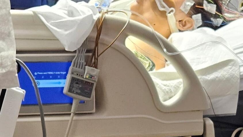 Help Ronald's Friend's Husband Bury His Wife photo