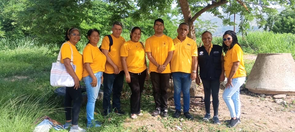 “Ayuda para Nelly y Neyda – Help Them Save Their Sight” campaign photo, 5 of 6