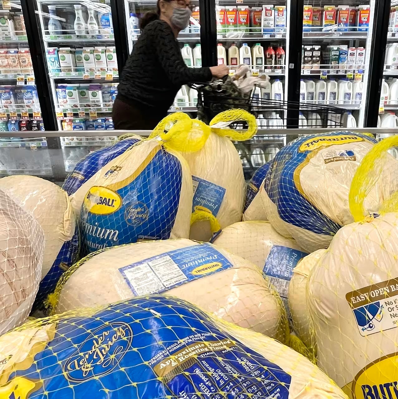 Together We Can Feed 100 Families This Thanksgiving campaign photo, 5 of 7