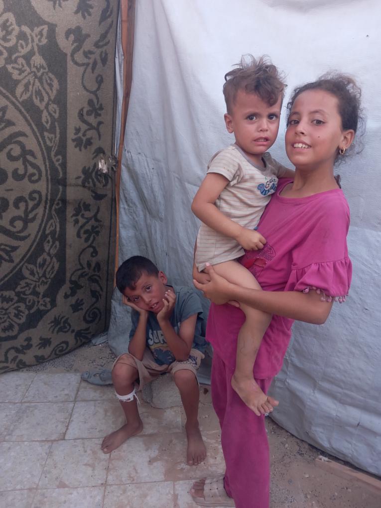 Sahar, Deema, Atef e Ghaith campaign photo, 7 of 8