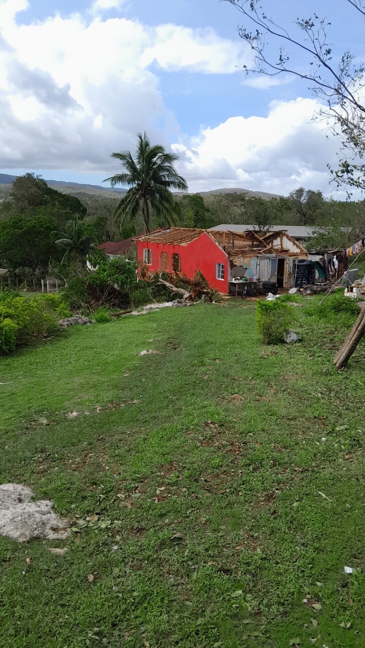 Help Annecia Banks' Family Rebuild After Hurricane campaign photo, 6 of 7
