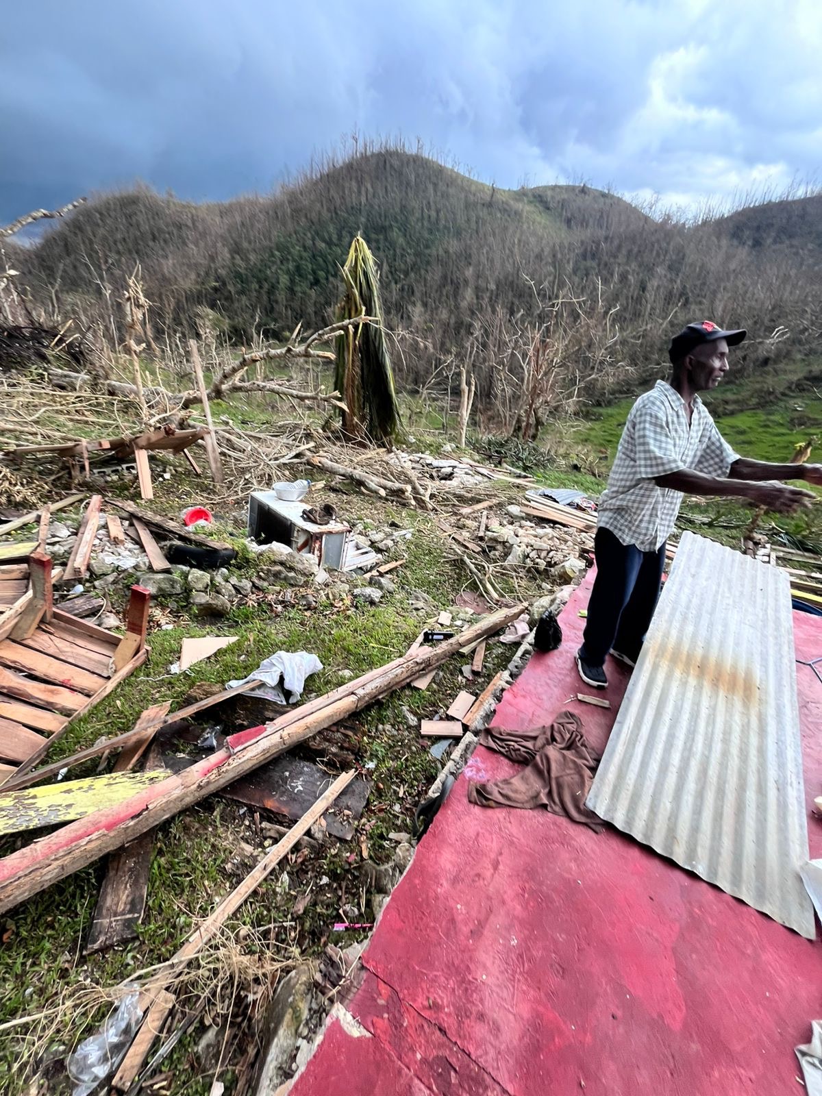 Help Gloria Doreen Williams Recover from Hurricane campaign photo, 4 of 7