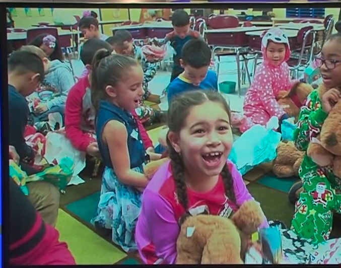 Every kid deserves a Christmas!!! campaign photo, 5 of 6