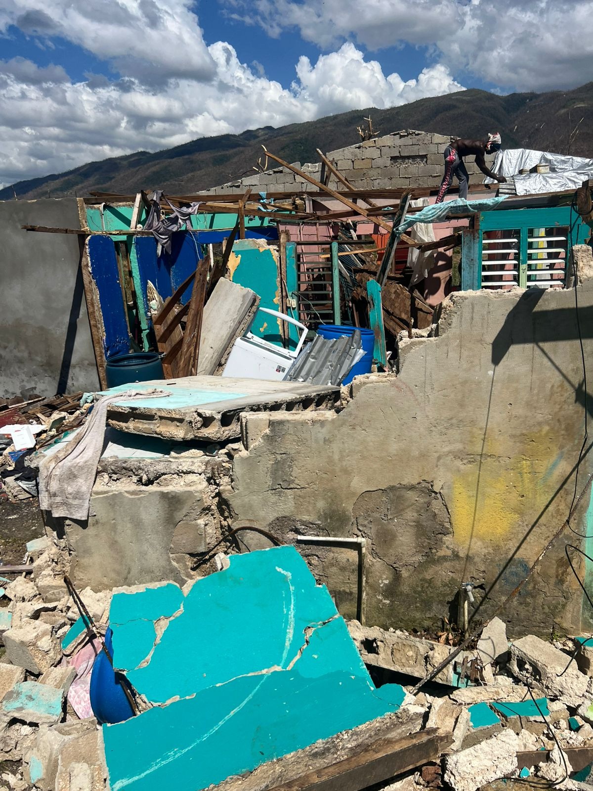 Help Leighmari & Devonae Rebuild After Hurricane campaign photo, 5 of 8