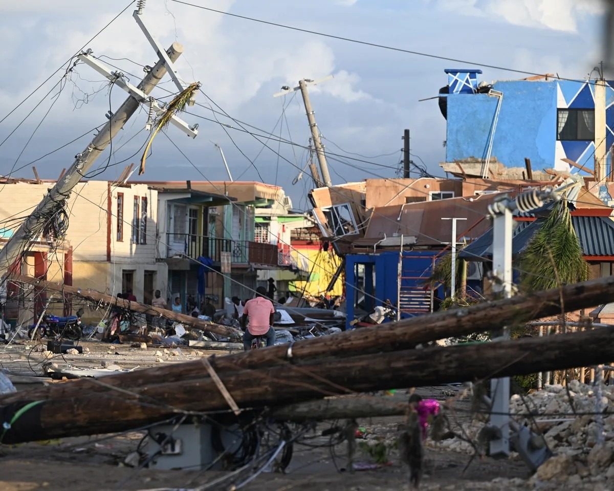 Help Gregory Barnett's Community Rebuild After Hurricane campaign photo, 4 of 5