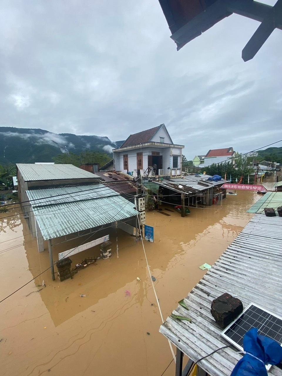 Urgent Help for Quang Nam Flood Victims campaign photo, 6 of 8