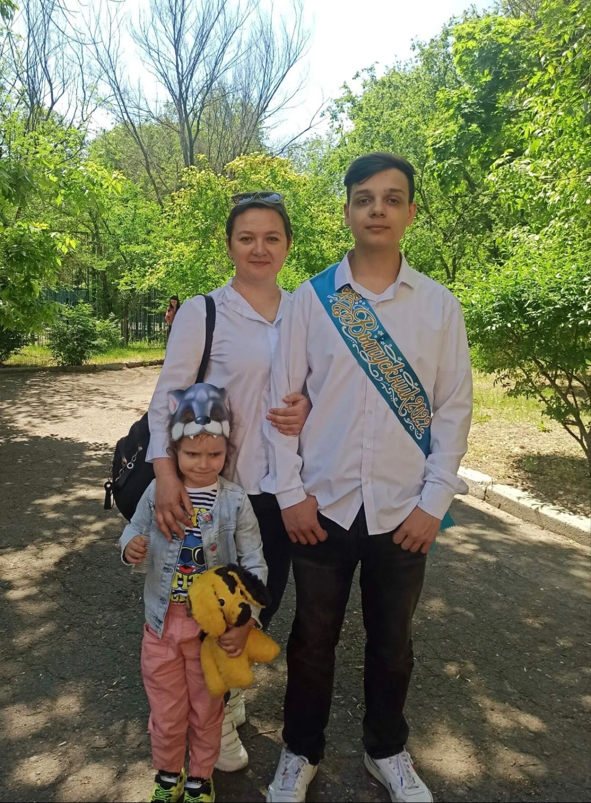 Support for Yulia (8) and Roman (18) After Losing Their Mom campaign photo, 5 of 8