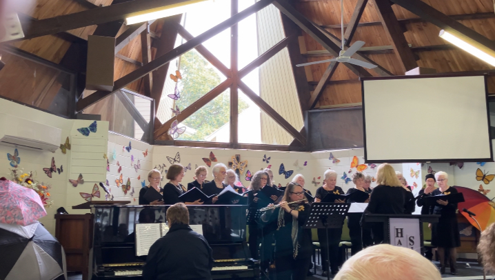 RAISE FUNDS FOR HARMONY SINGERS SINGING FOR THE COMMUNITY