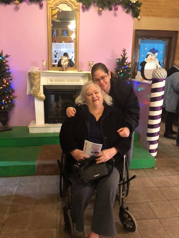 Help Lisa Be with her mom, Joanne,  in Her Final Days campaign photo, 4 of 5