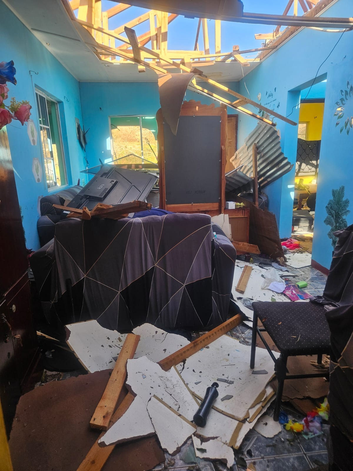 Donate to Aid Donya Mullings' Family in Crisis campaign photo, 2 of 4