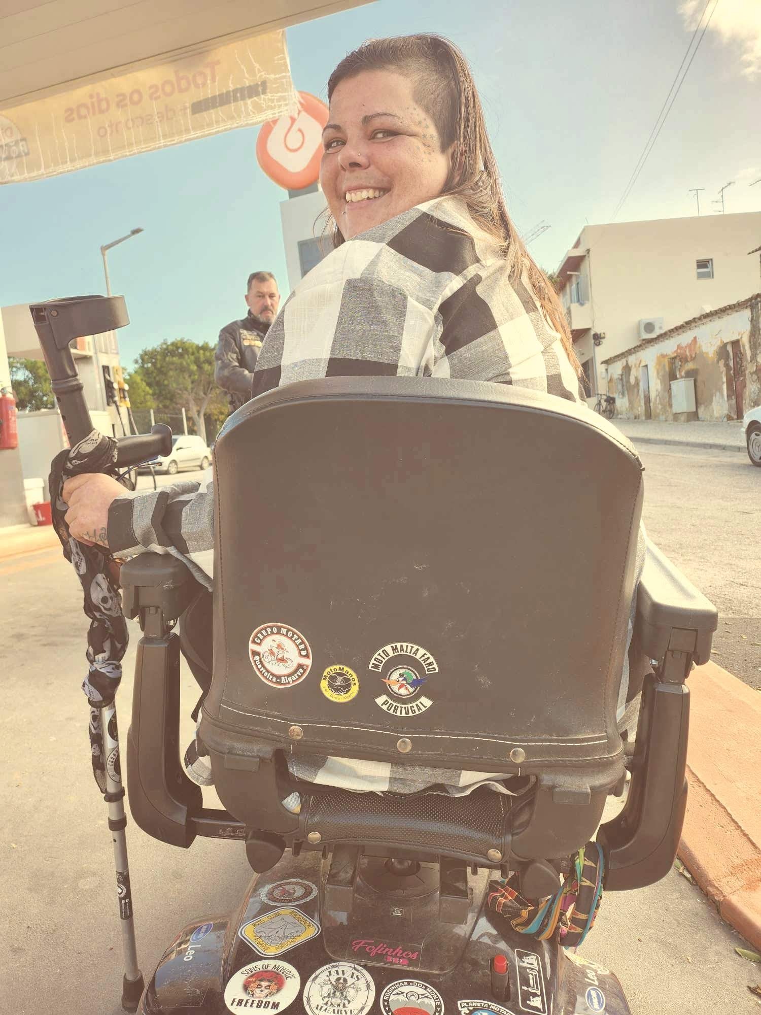 Scooter de Mobilidade Reduzida  Esclerose Múltipla campaign photo, 6 of 8