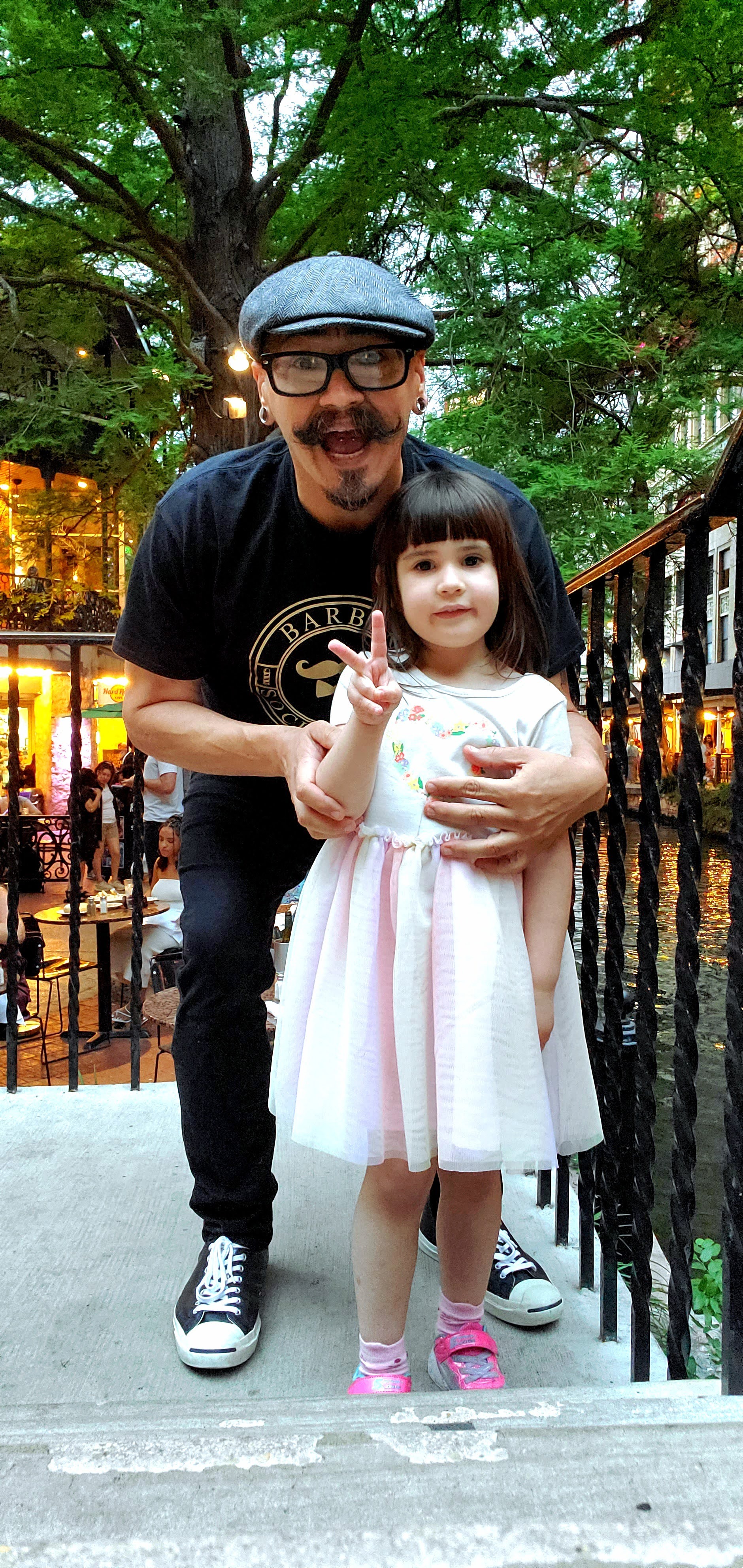 Support Josh and Vivian After Sara's Loss campaign photo, 4 of 7