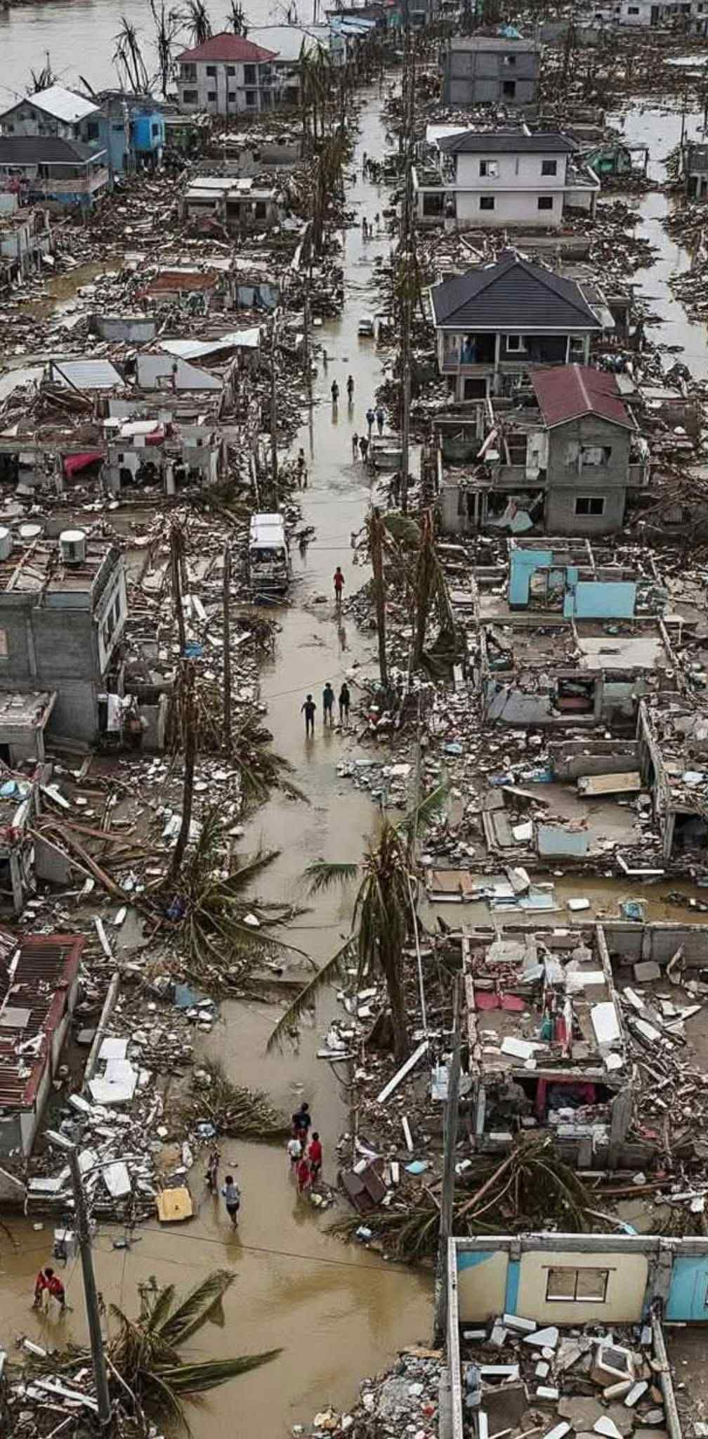 Hand in Hand for Cebu - Relief for Typhoon Kalmaegi Victims campaign photo, 4 of 4