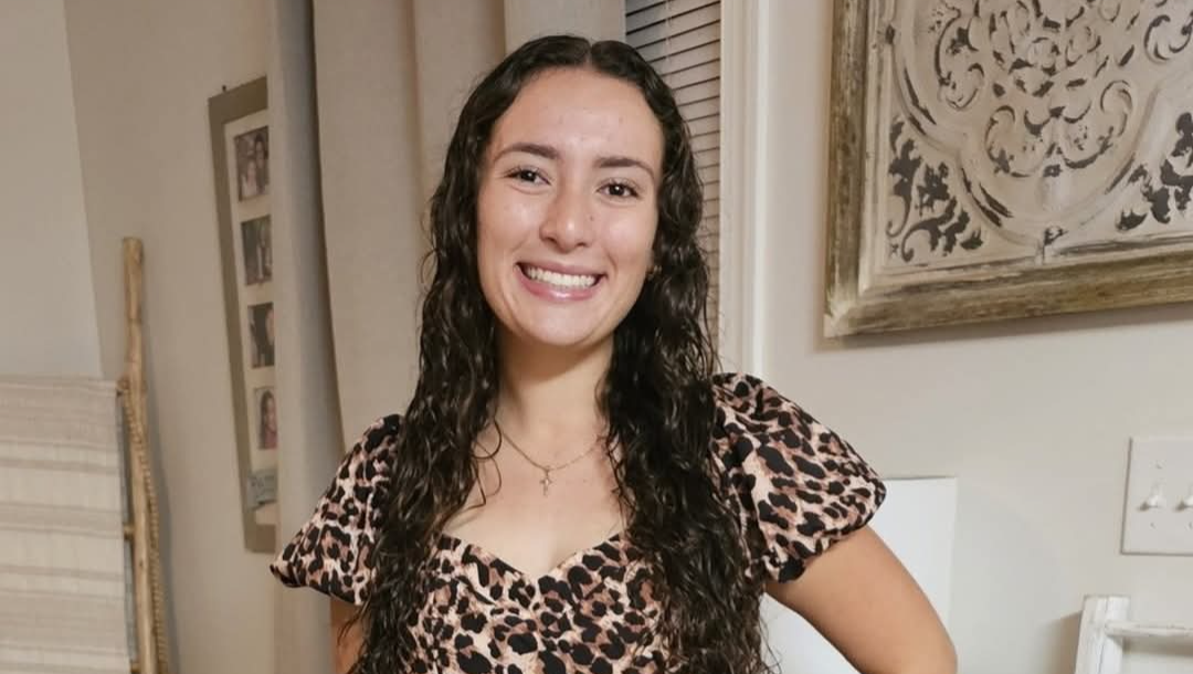 Fundraiser by I Brodsky : Help Isabella get to Jostens Renaissance ...