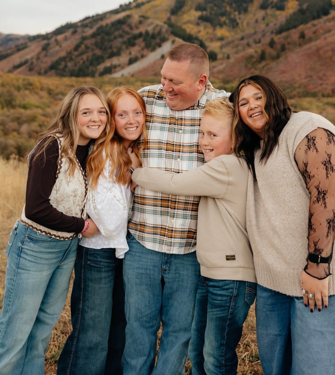 Show support and love to the Ward family during this time campaign photo, 4 of 5