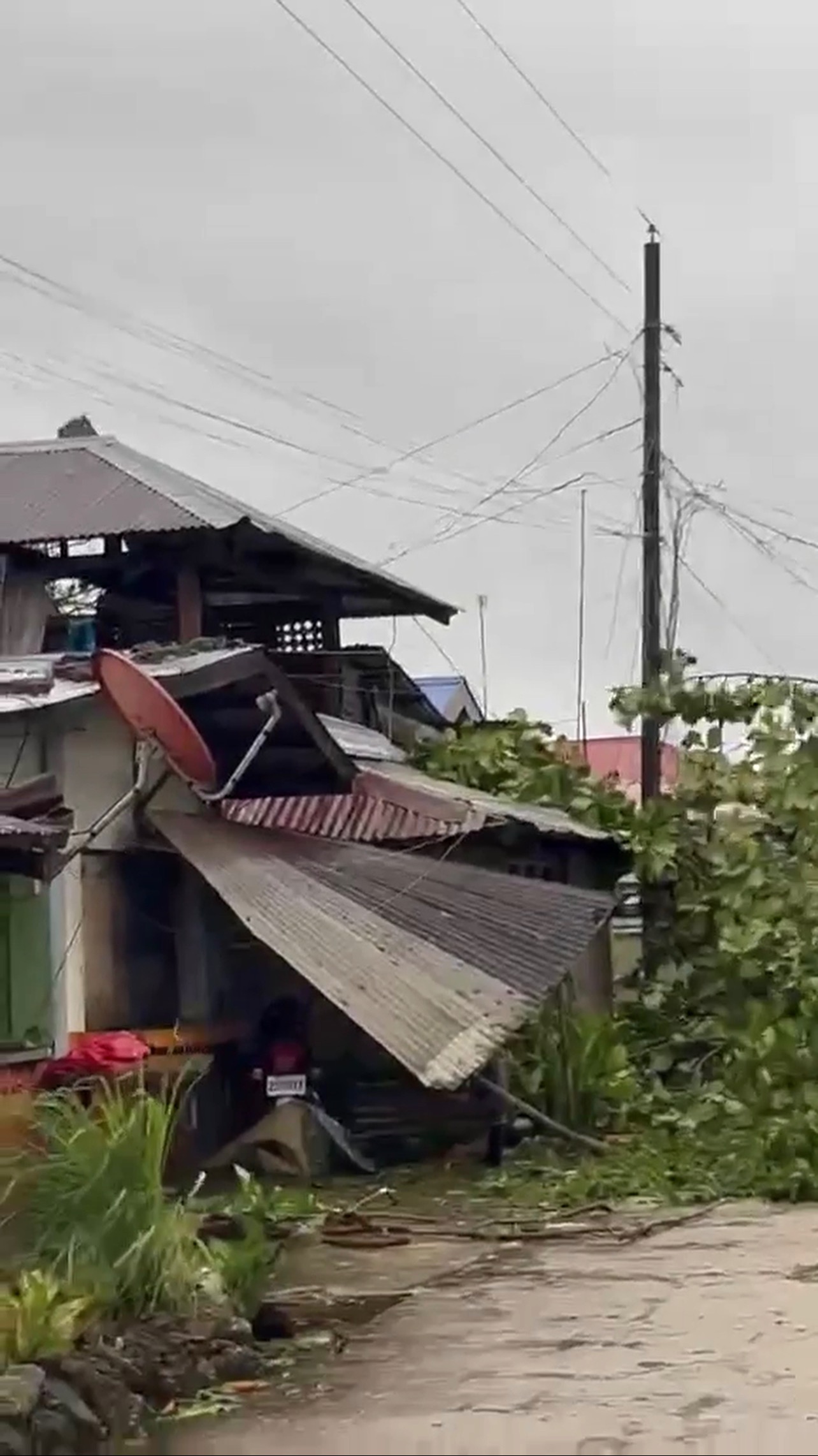 DONATE TO HELP THE VICTIM OF TYPHOON TINO campaign photo, 4 of 8