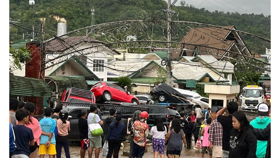 Foods for Victims of Typhoons in Cebu photo