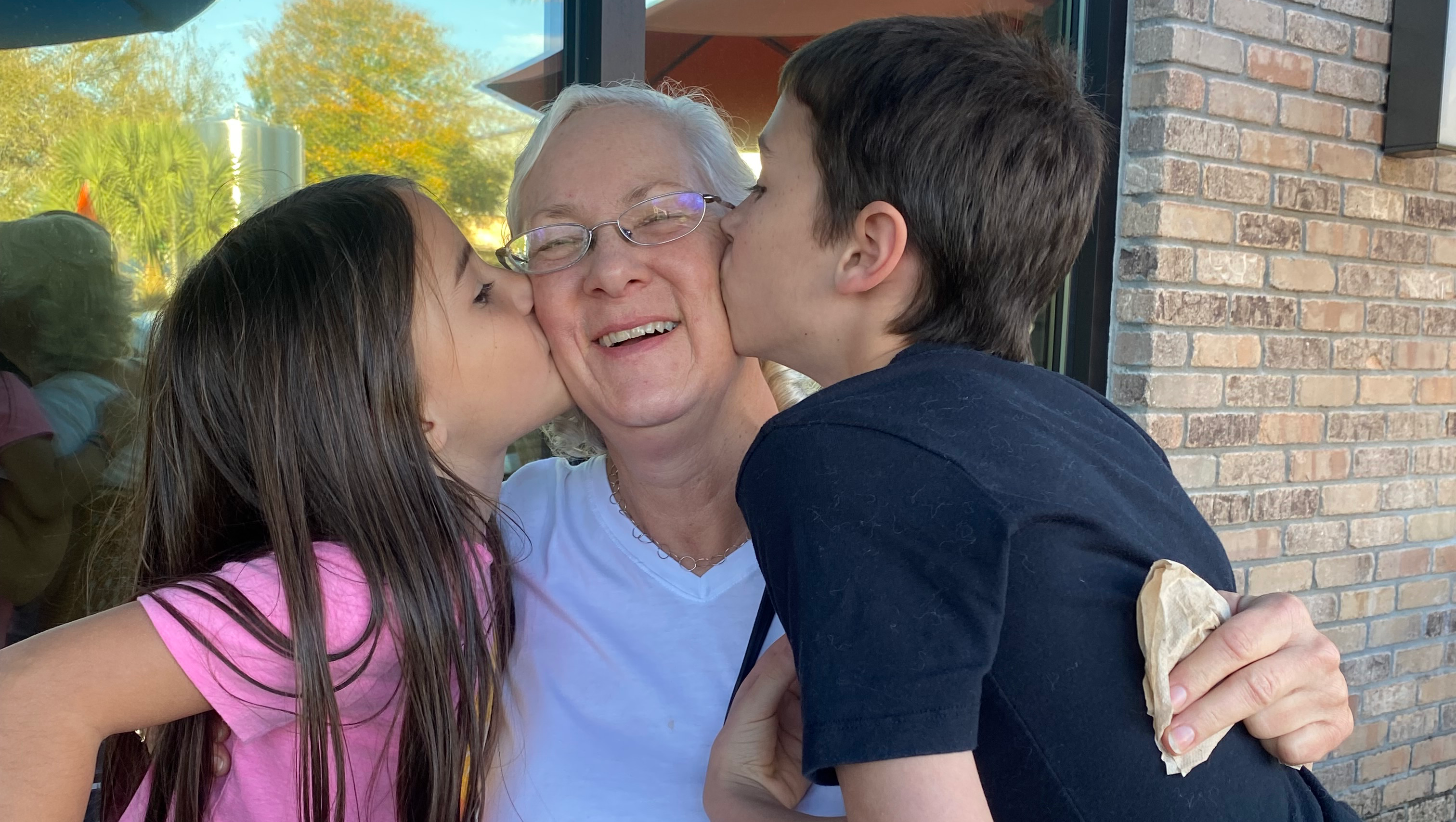 Help my selfless mom get a car that she desperately needs photo