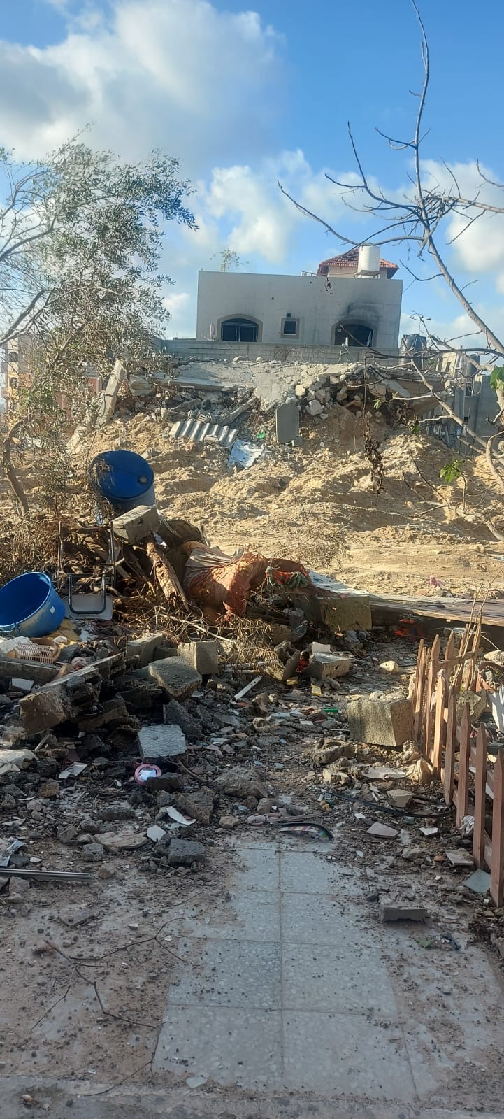 help Housam shelter his family and rebuilt his life campaign photo, 4 of 7