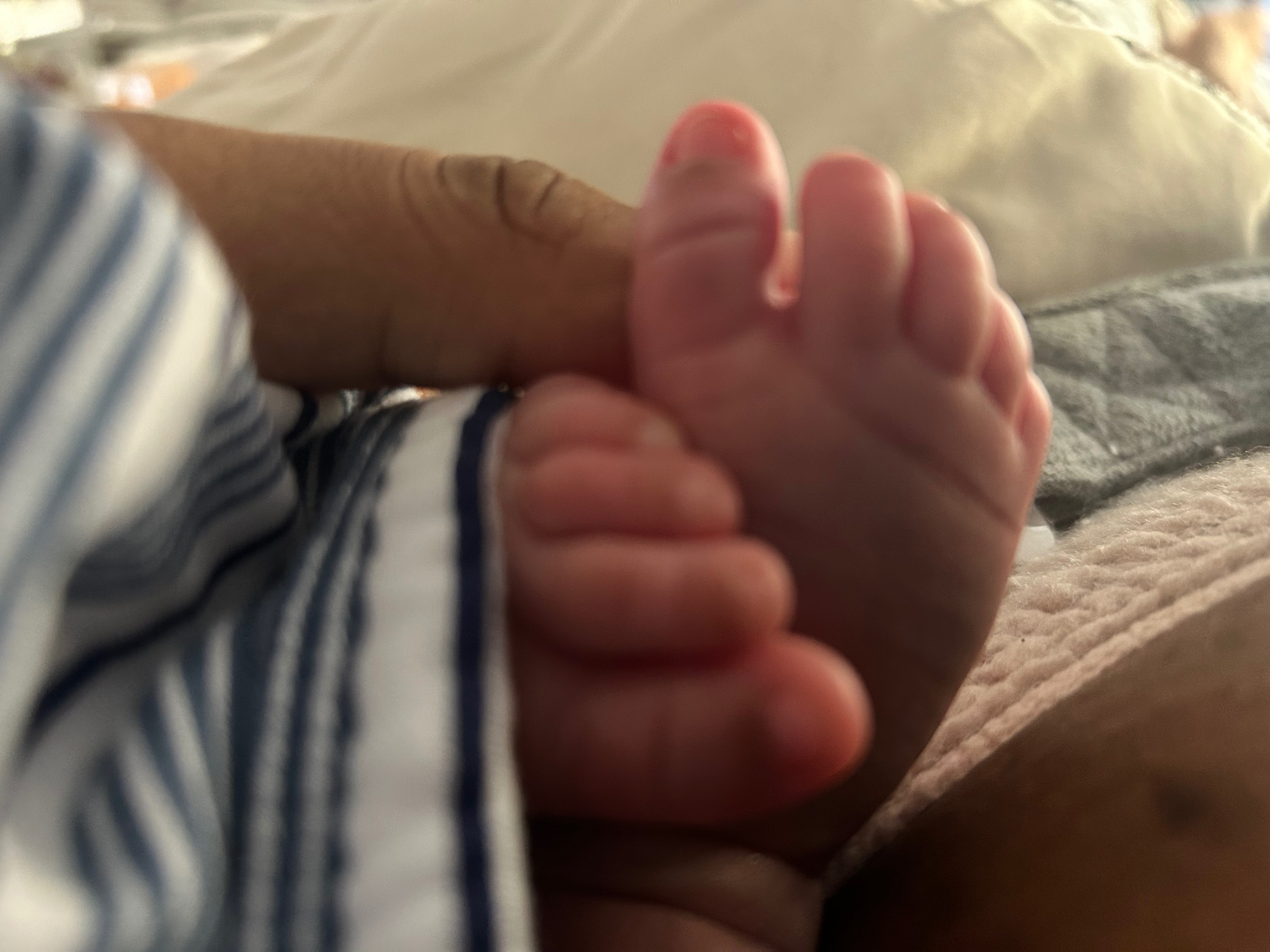 Support Joi and Her Baby: Restore Electricity campaign photo, 2 of 4