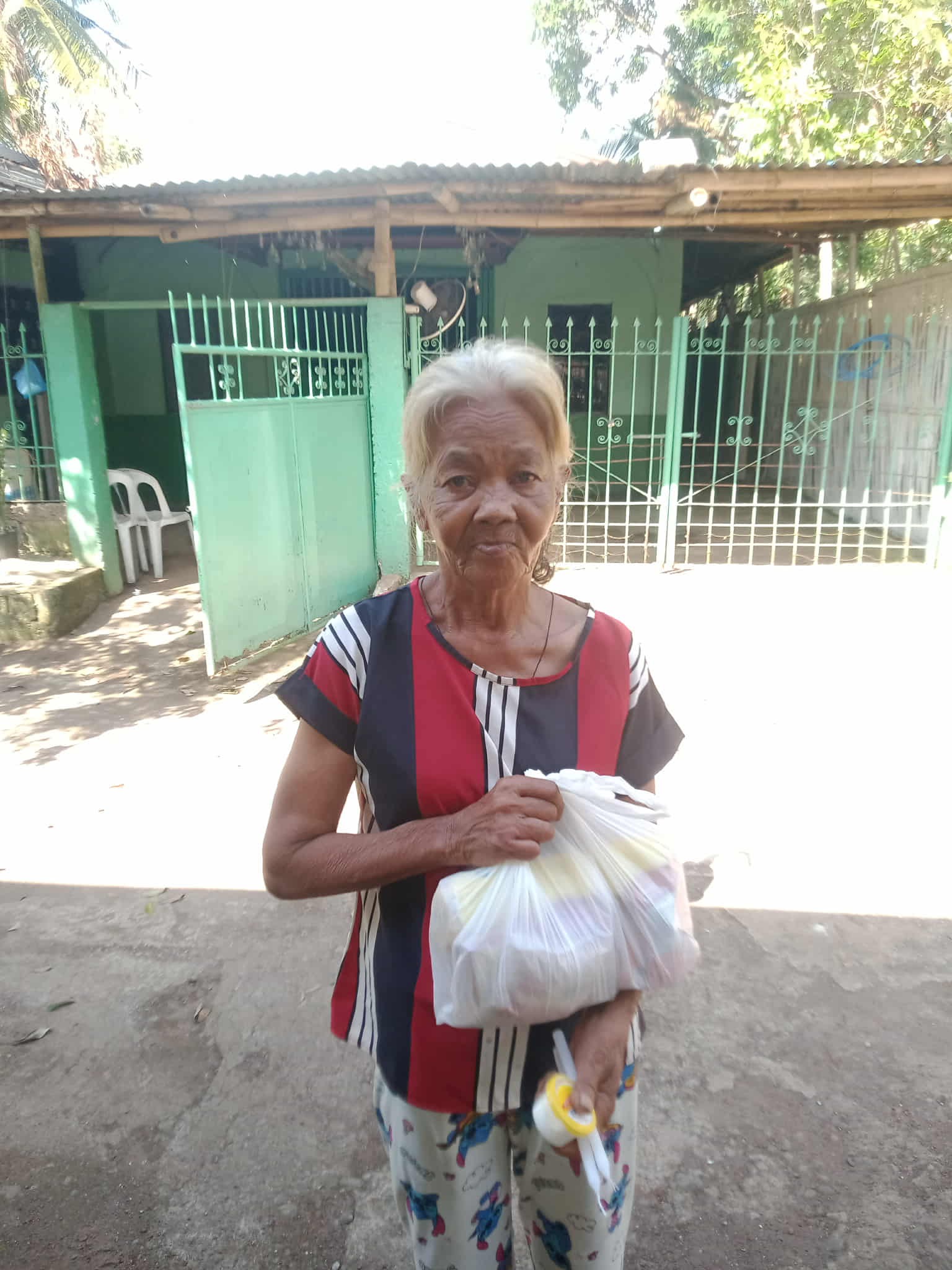 Please help victims affected by Typhoon Tino in Philippines campaign photo, 4 of 8