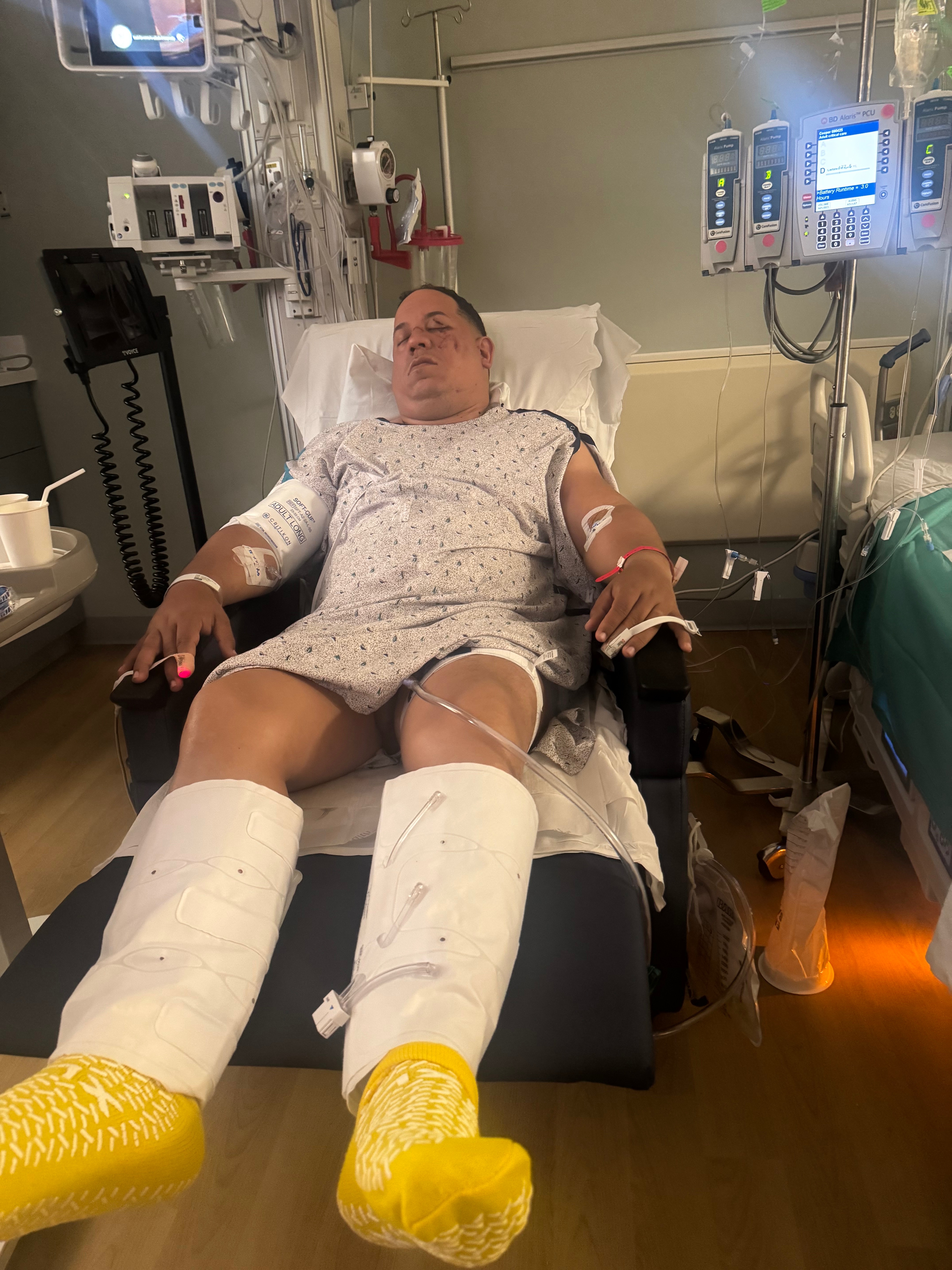 Support Jorge's Recovery from Brain Aneurysm campaign photo, 4 of 7