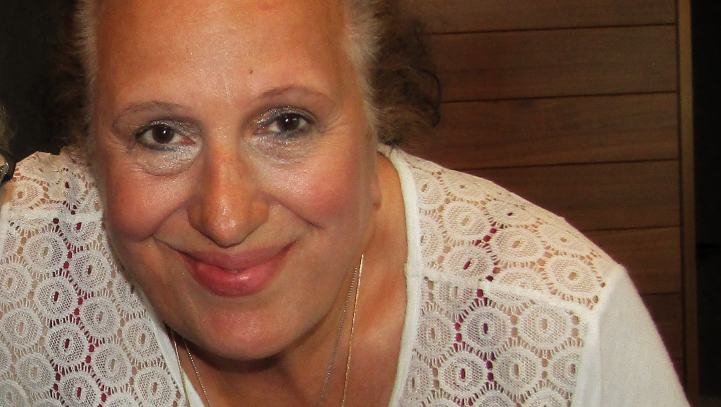 Senior lady with arthritis, walks with cane. Need HELP!