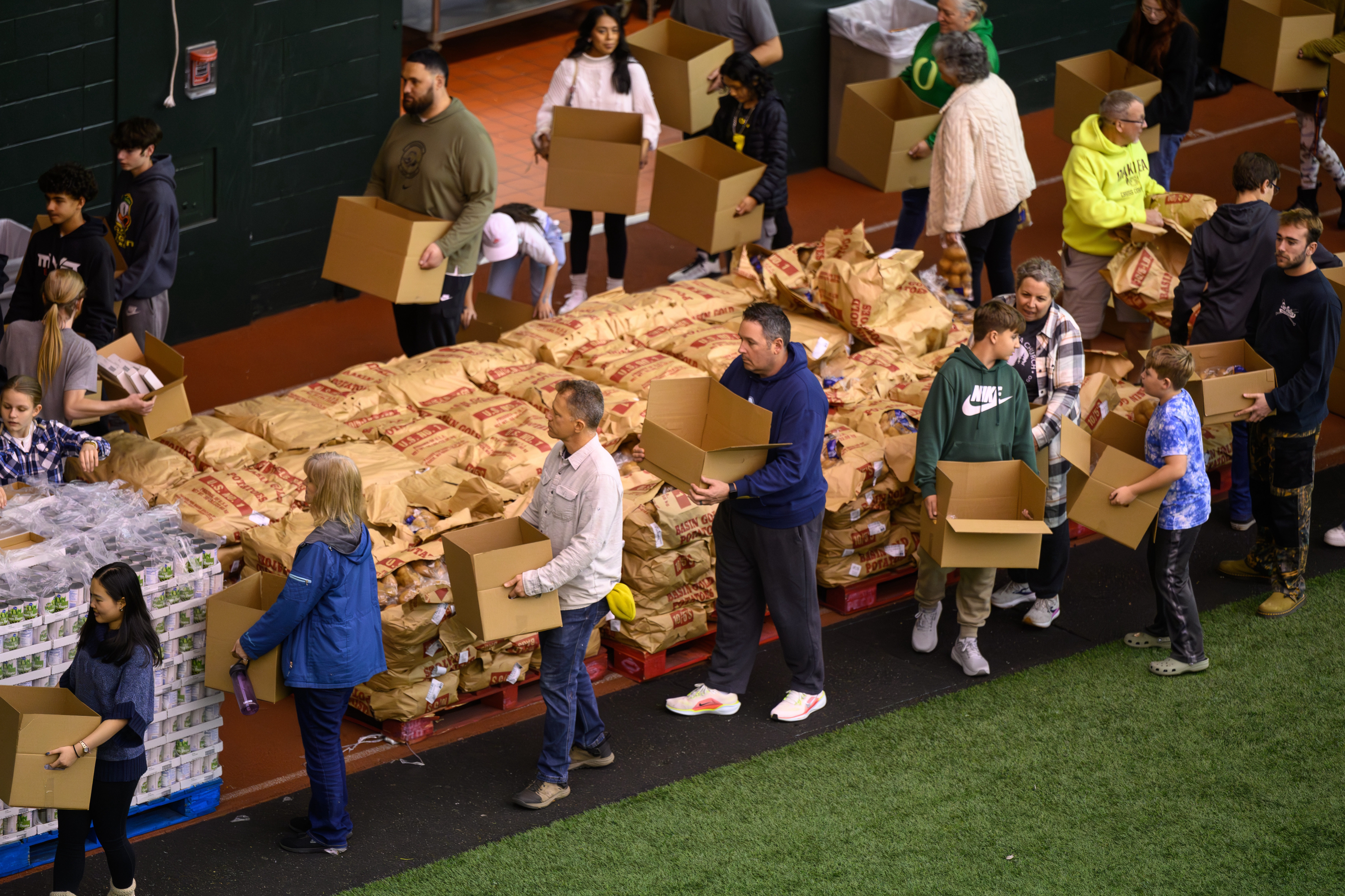 Support Thanksgiving Meals for 1,600 Families campaign photo, 7 of 8