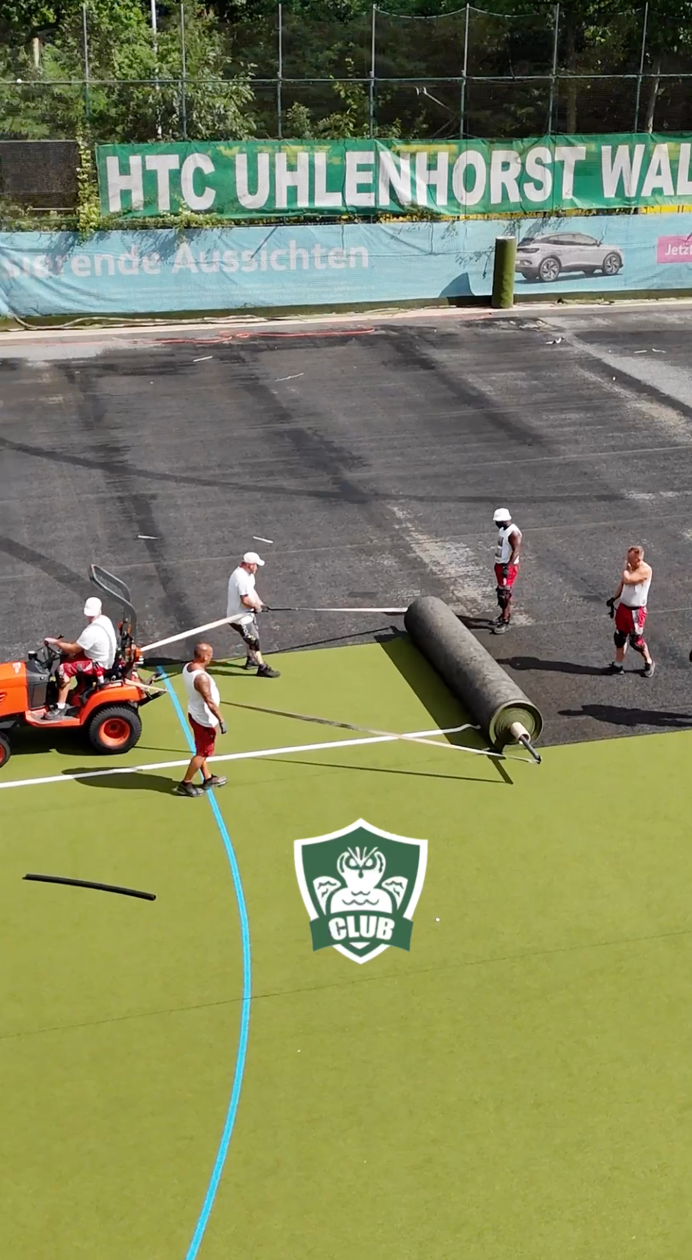 Erneuerung des Belags eines Hockeyplatzes campaign photo, 4 of 6