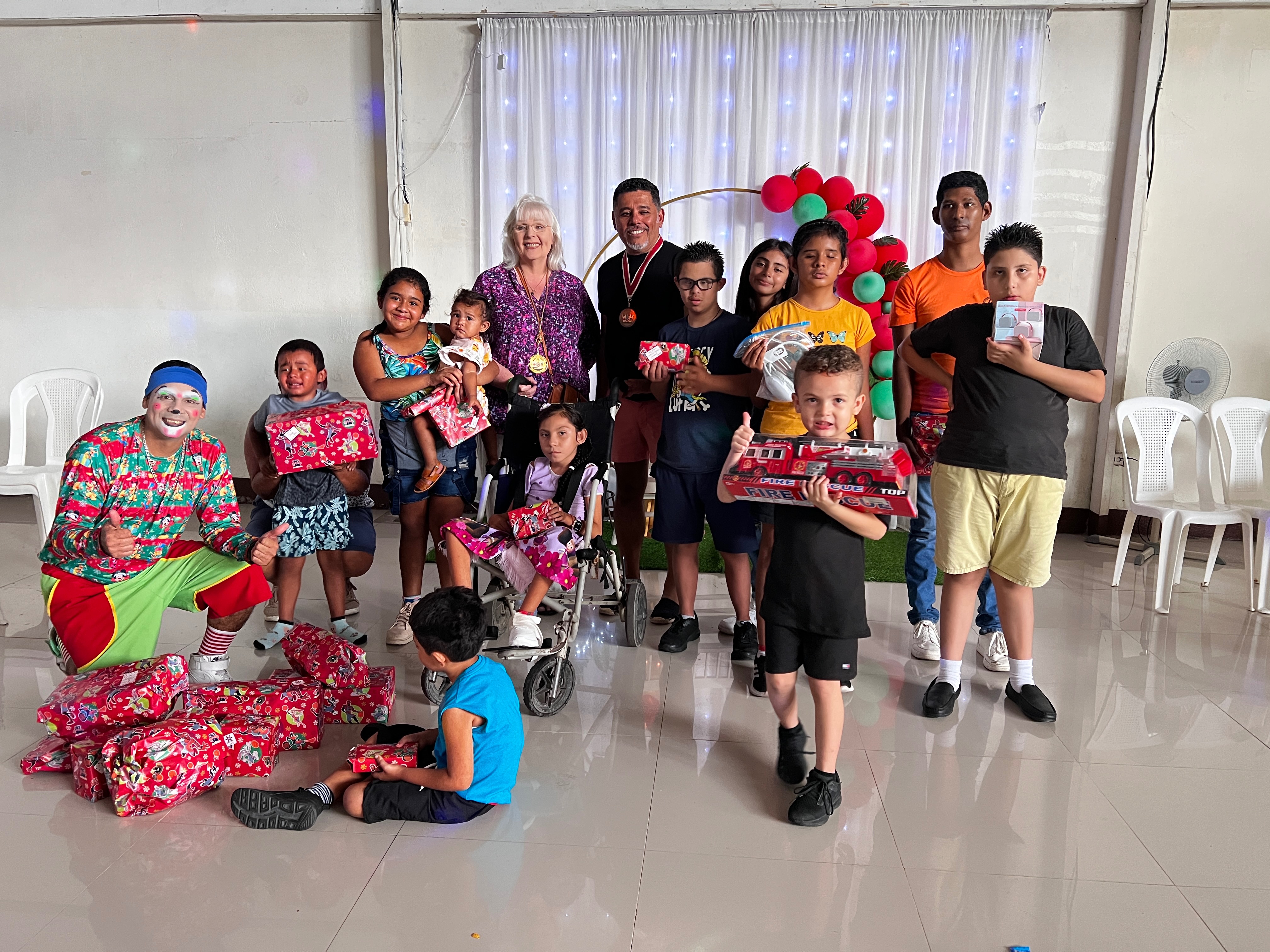 Support Families in need for the Holidays in Puntarenas CR campaign photo, 2 of 8