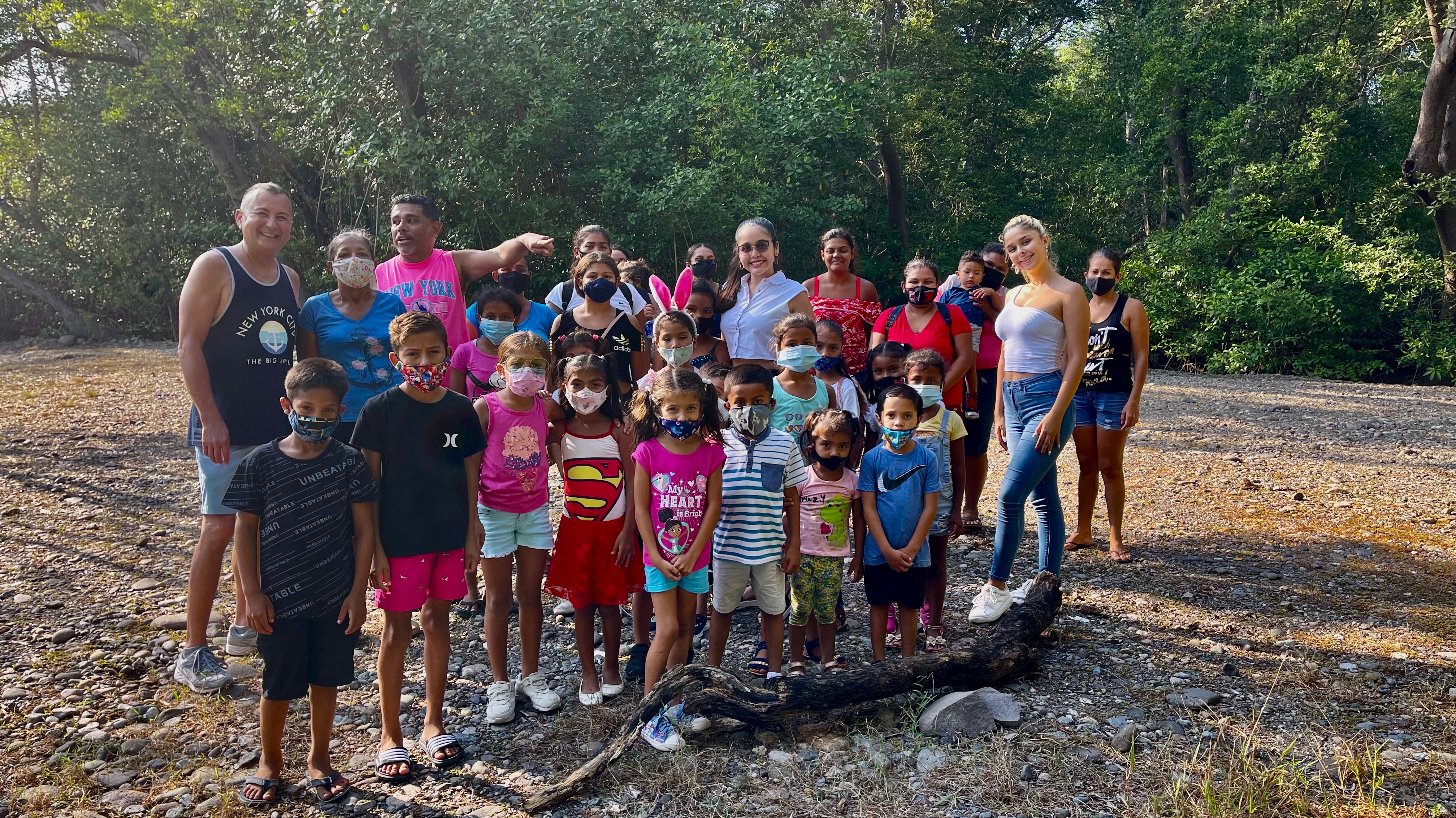 Support Families in need for the Holidays in Puntarenas CR campaign photo, 5 of 8