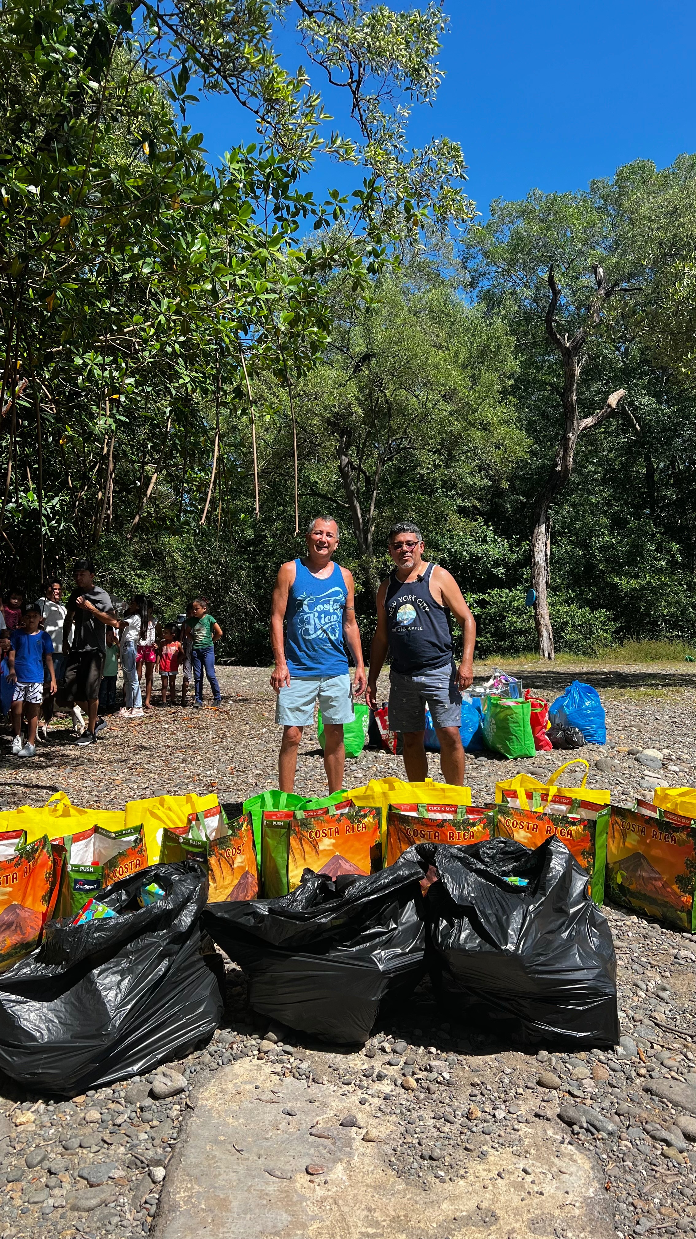 Support Families in need for the Holidays in Puntarenas CR campaign photo, 6 of 8