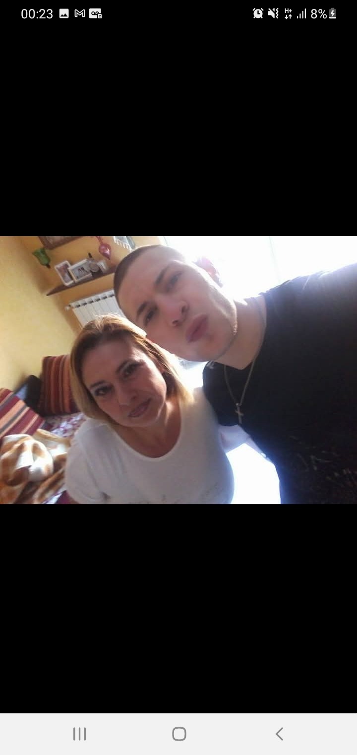 Per favore aiutateci siamo pieni di debiti io e mia madre campaign photo, 2 of 4