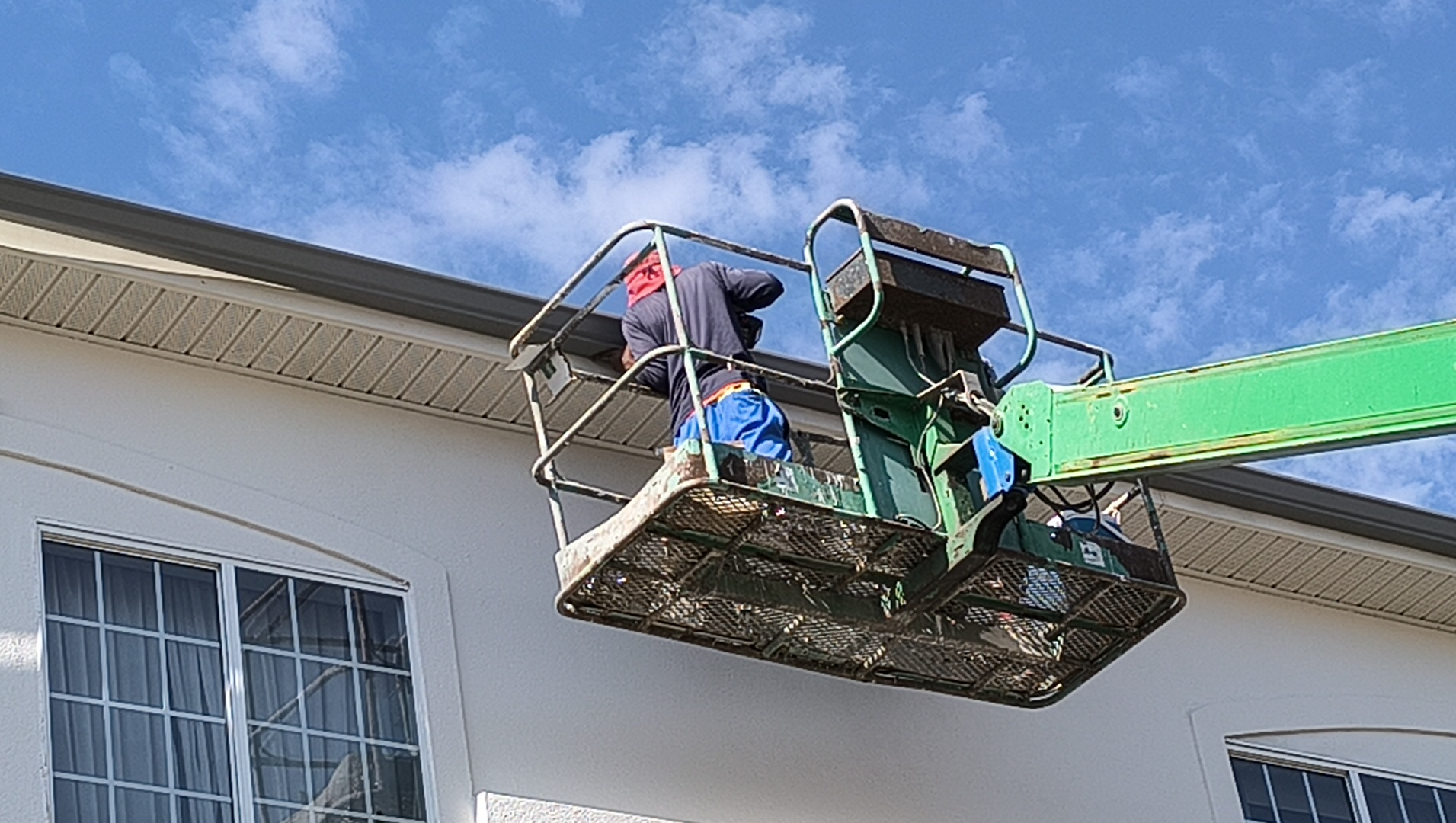 Help Juan S. Gonzalez Get His CDL and Support His Family photo