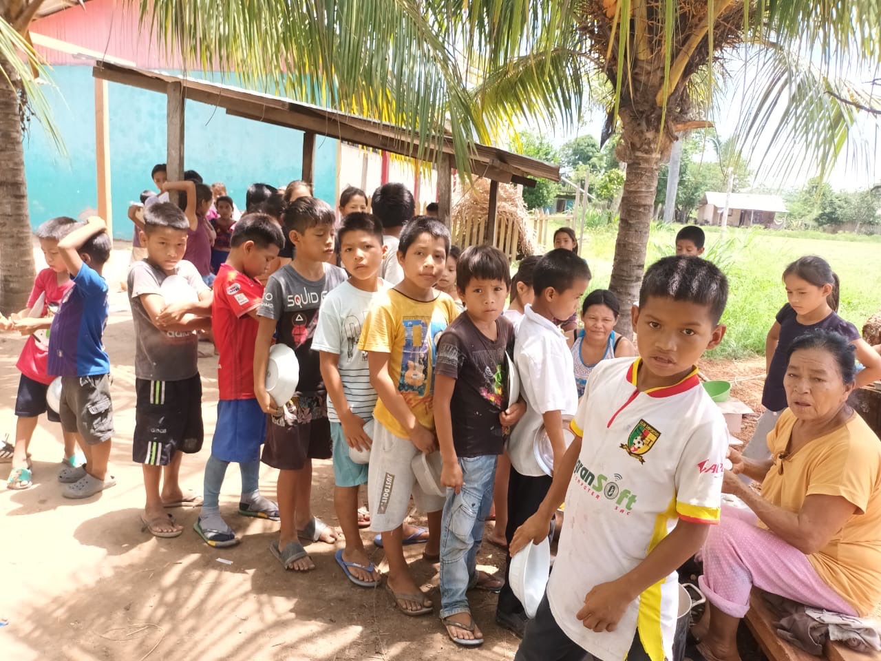 Recaudación para los niños Shipibo de la selva peruana campaign photo, 4 of 8