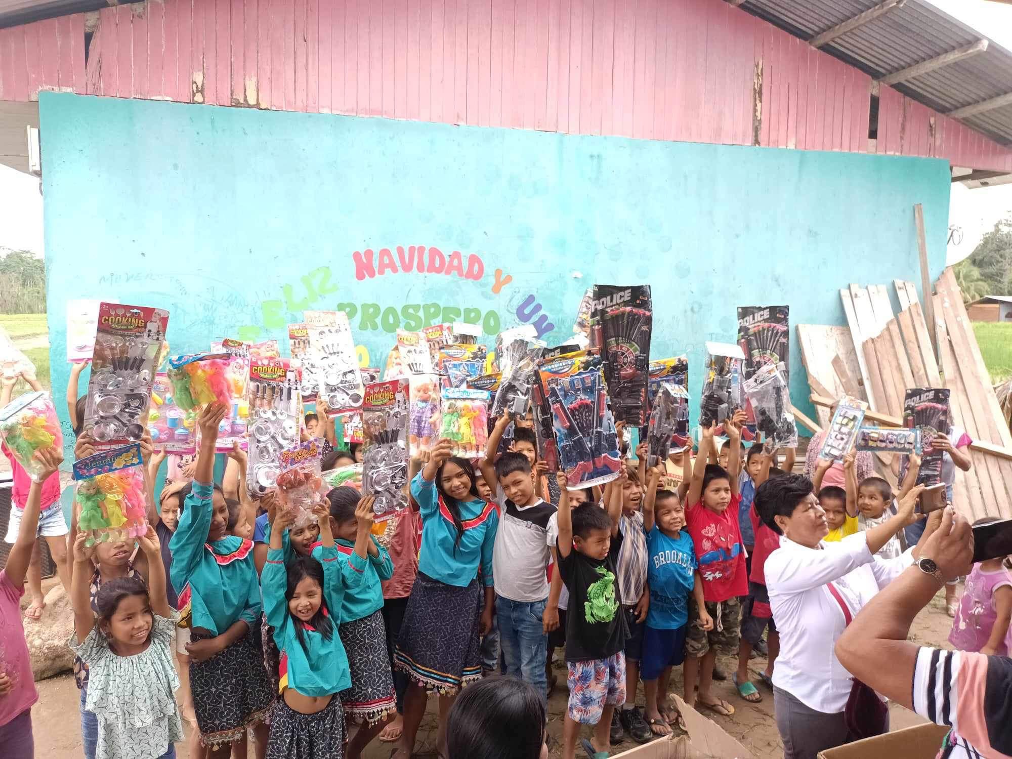 Recaudación para los niños Shipibo de la selva peruana campaign photo, 5 of 8